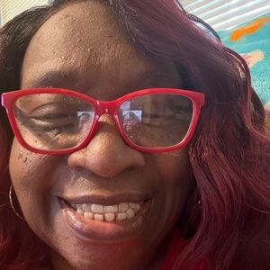 Meet your Posher, Sharon